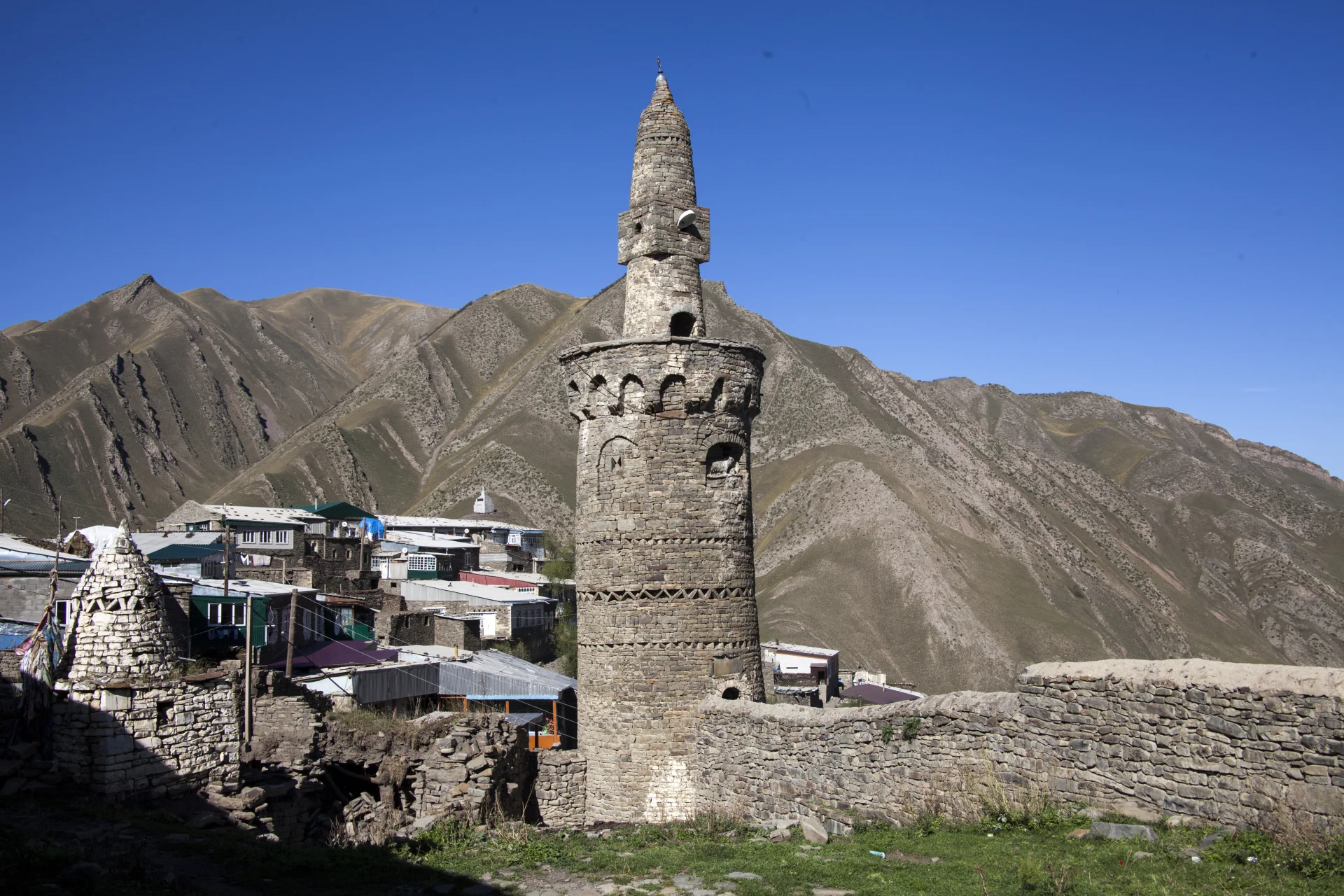 Кладбище и старое село Рича